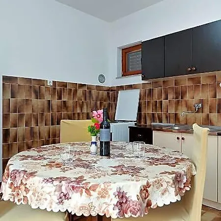 Hotel 407
